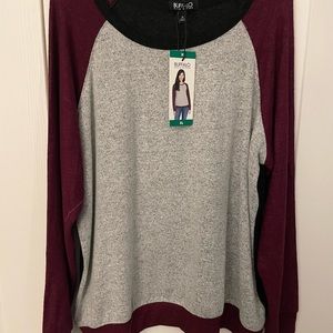 NWT Women’s Buffalo Burgundy Sweater XL